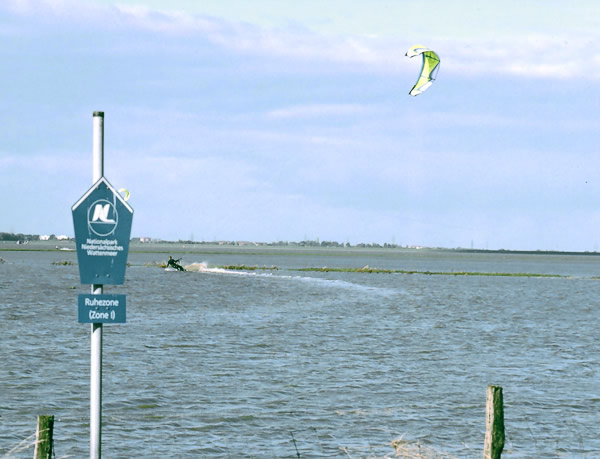 Kitesurfer